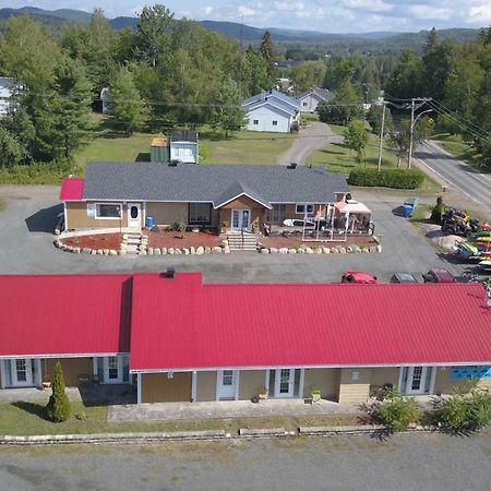 Le Saint Alex Motel Buitenkant foto