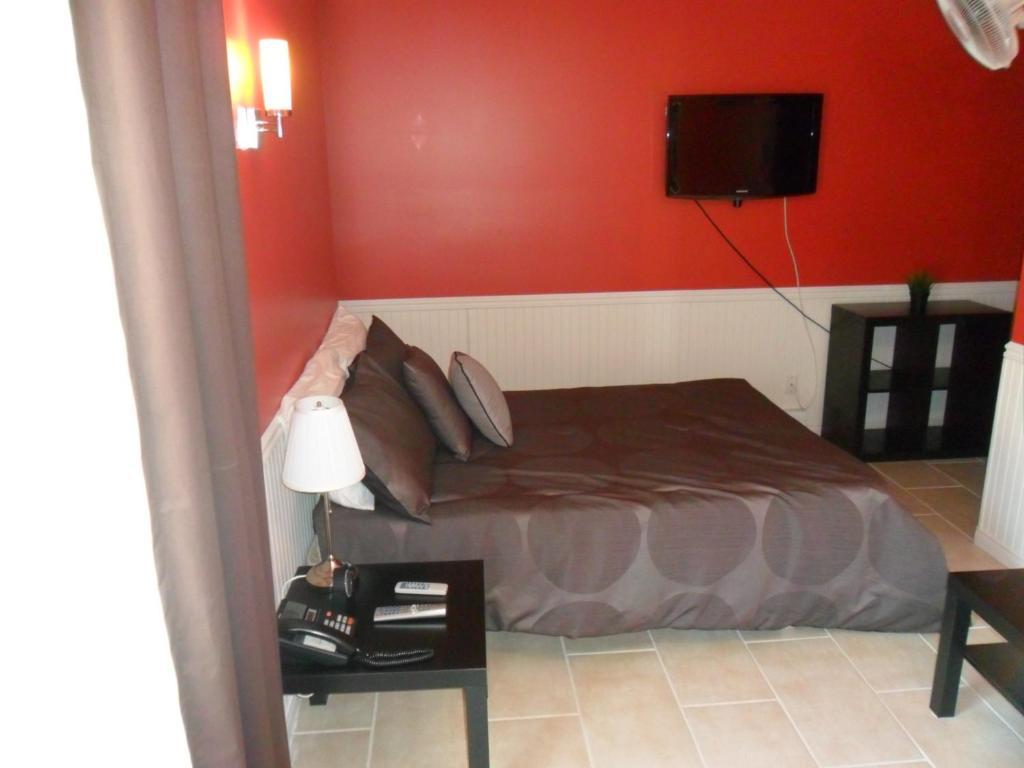 Le Saint Alex Motel Buitenkant foto