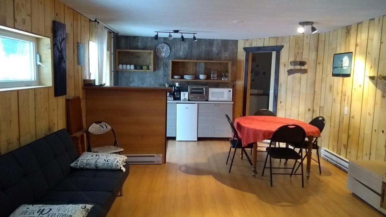 Le Saint Alex Motel Buitenkant foto